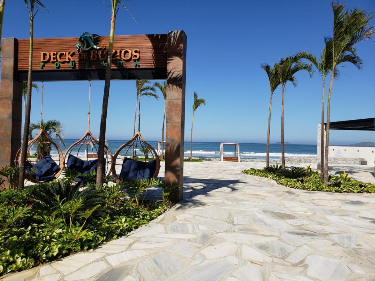Deck De Inn *