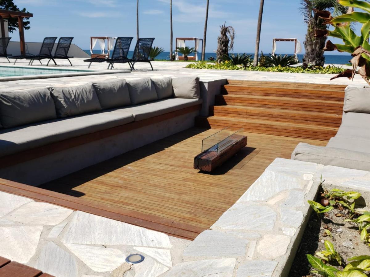 Deck De Inn